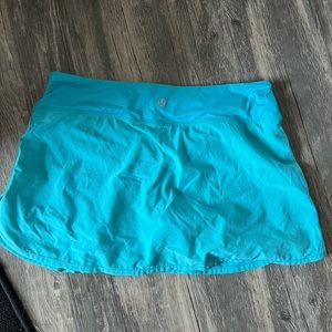 Lululemon skirt - LR great condition size 4